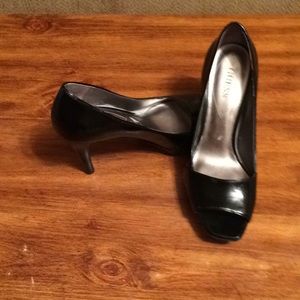 Guess heels